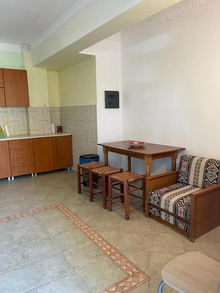 Holiday home Stavro's Stone House Siviri